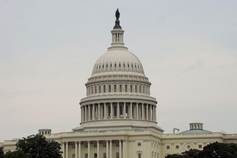 アメリカAI規制法案・連邦クルーズ上院議員が委員会審議を主導——枠組みの行方と企業への影響