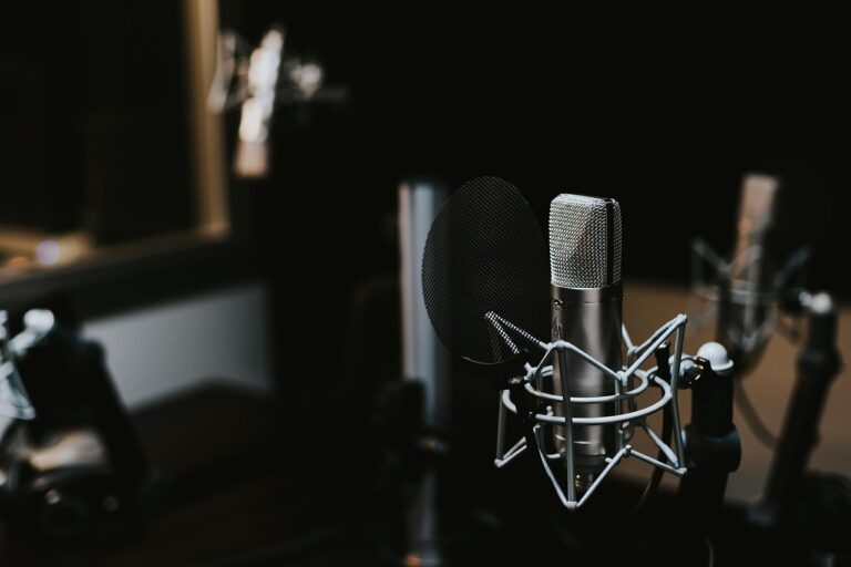 ワーナー Sureel AI 音楽 著作権——買収の意味と日本企業への示唆