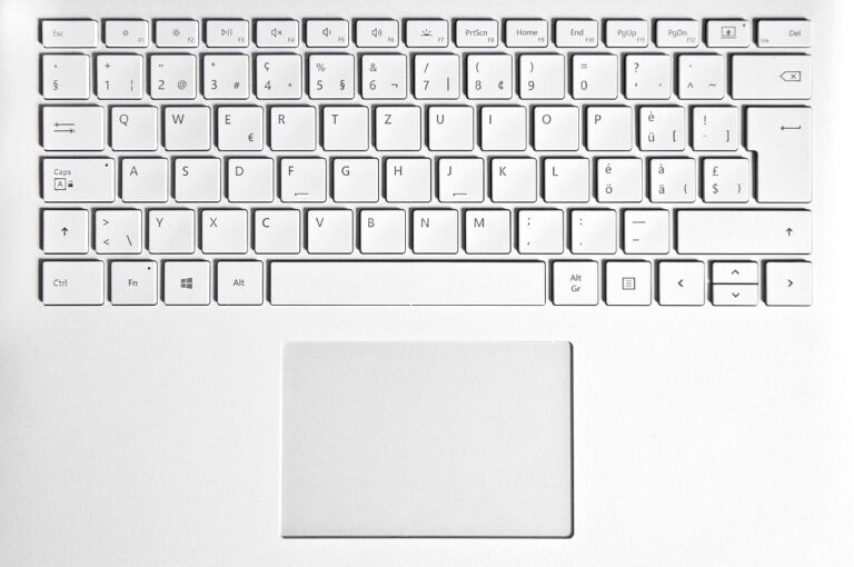 OpenAI著作権侵害と企業対策——米メディア提訴が日本企業に問う実務論点