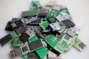 DeepSeek V4 Flash 開発コスト 削減の真価と日本企業のAI導入判断