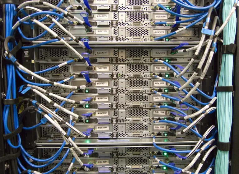 OpenAIが銀行のレガシーシステム刷新に乗り出す——日本の金融機関が今すぐ検討すべきこと